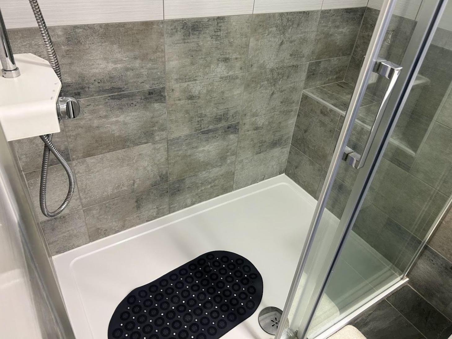 Tina Appartement Karlovac Buitenkant foto