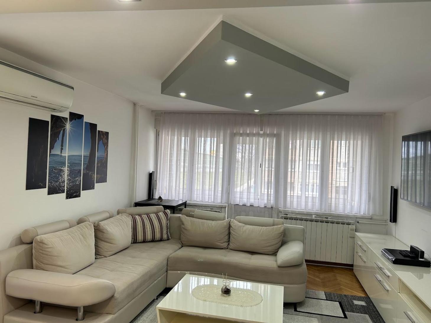 Tina Appartement Karlovac Buitenkant foto