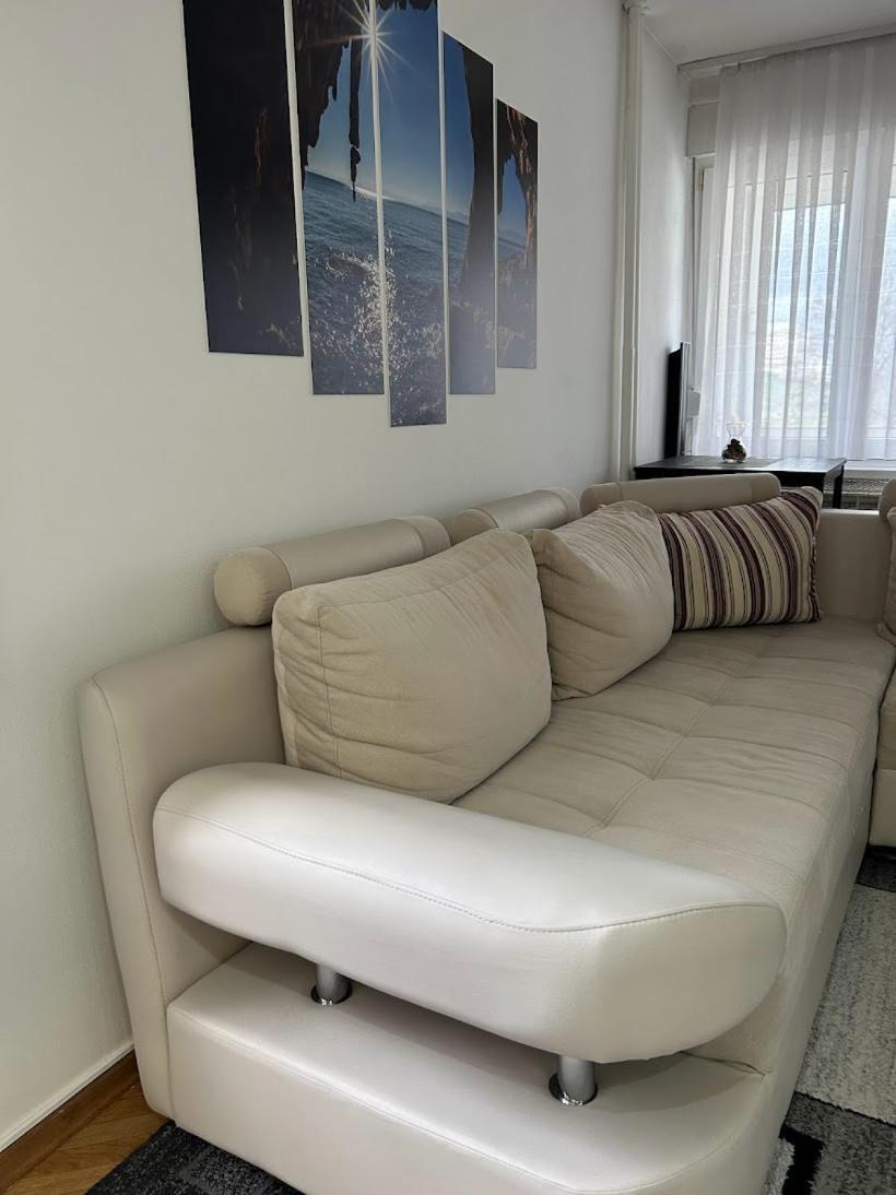 Tina Appartement Karlovac Buitenkant foto